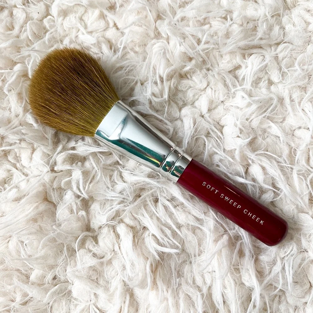 BareMinerals Soft Sweet Cheek brush - Picture 2 of 2